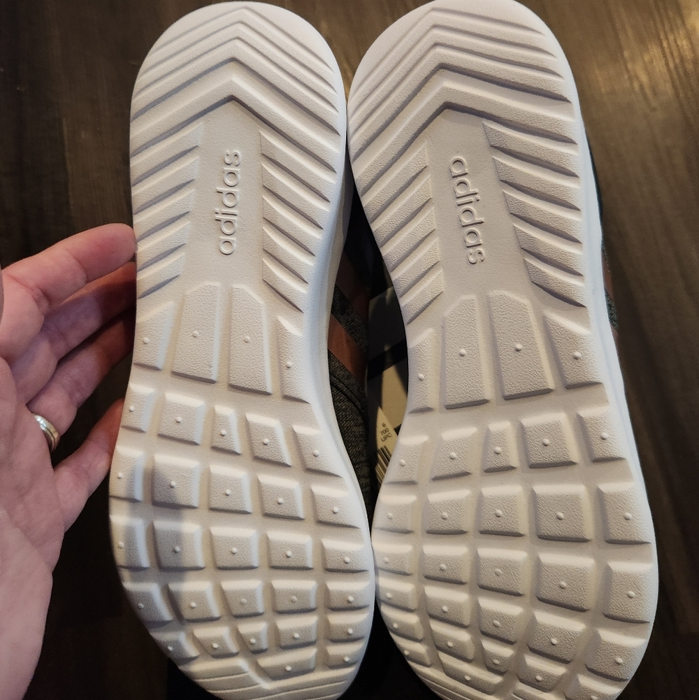 NWT Women's Adidas QT Racer 2.0 size 7.5 - Picture 5 of 6